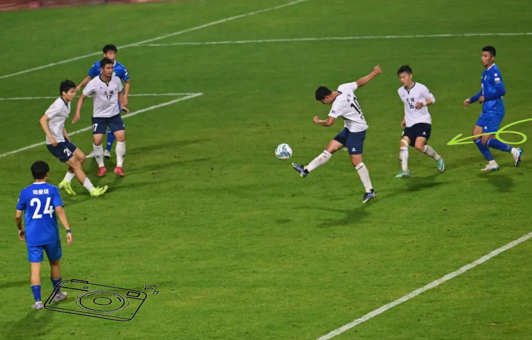 球场上的风云变幻,足球比赛引爆热潮 球场上的风云变幻,足球比赛引爆热潮