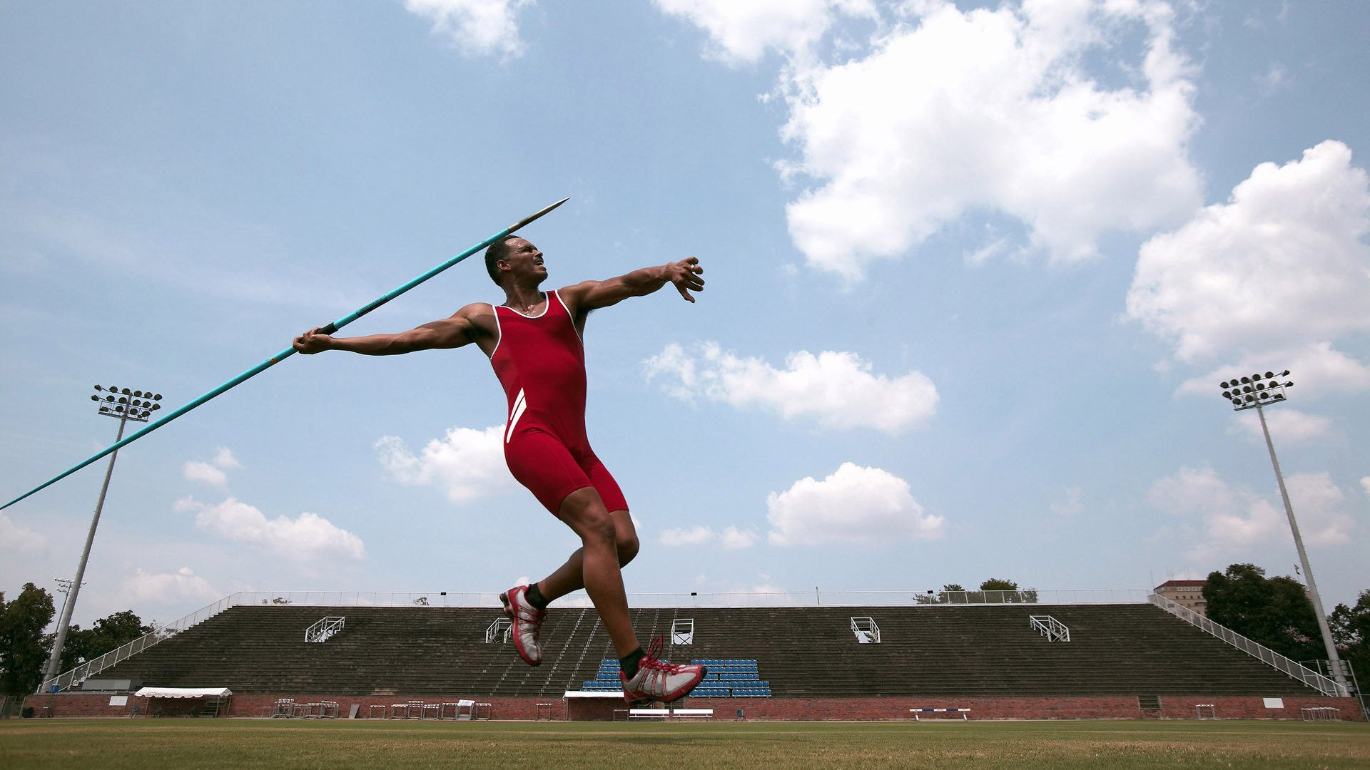 马克西扛起全队,广东队与掘金上演跨时空对决