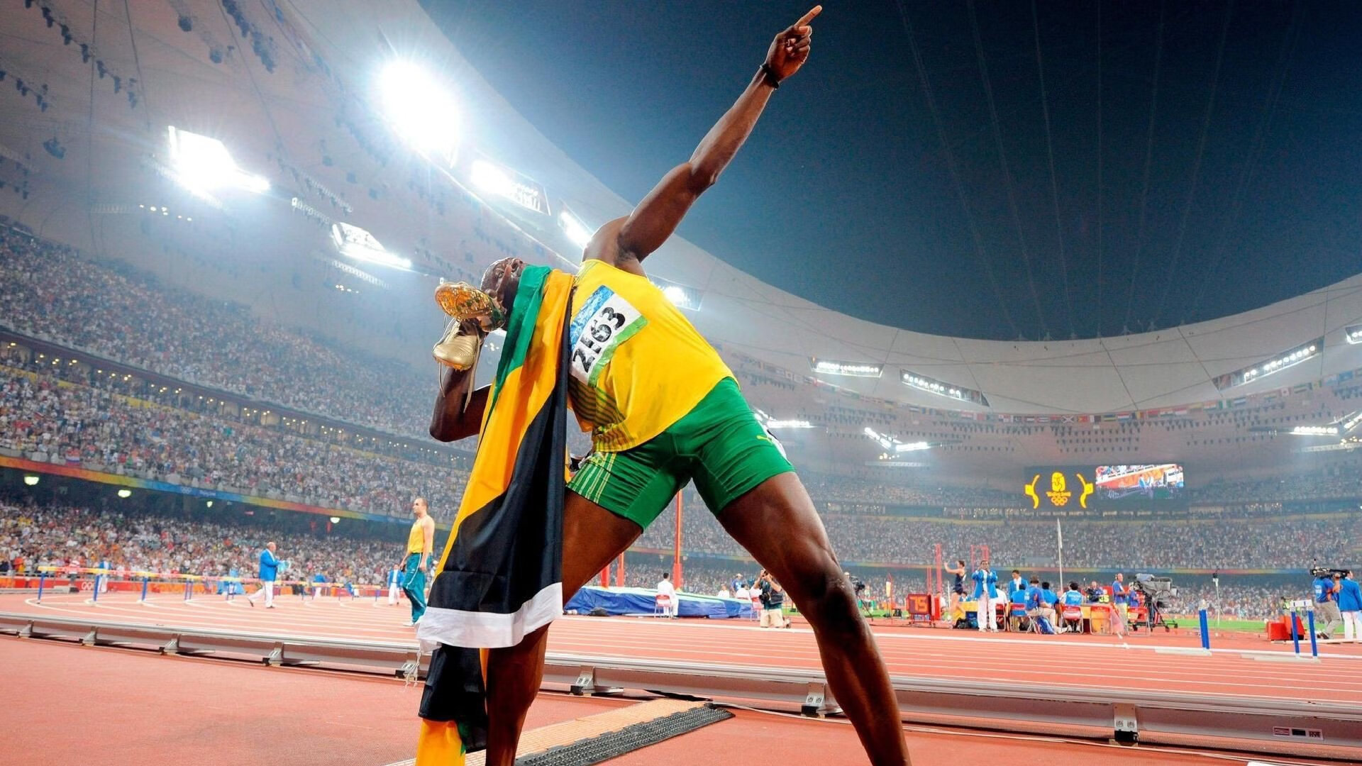 跨界传奇，当北京队踏平老鹰，欧文已在英超赛场接管冠军之战