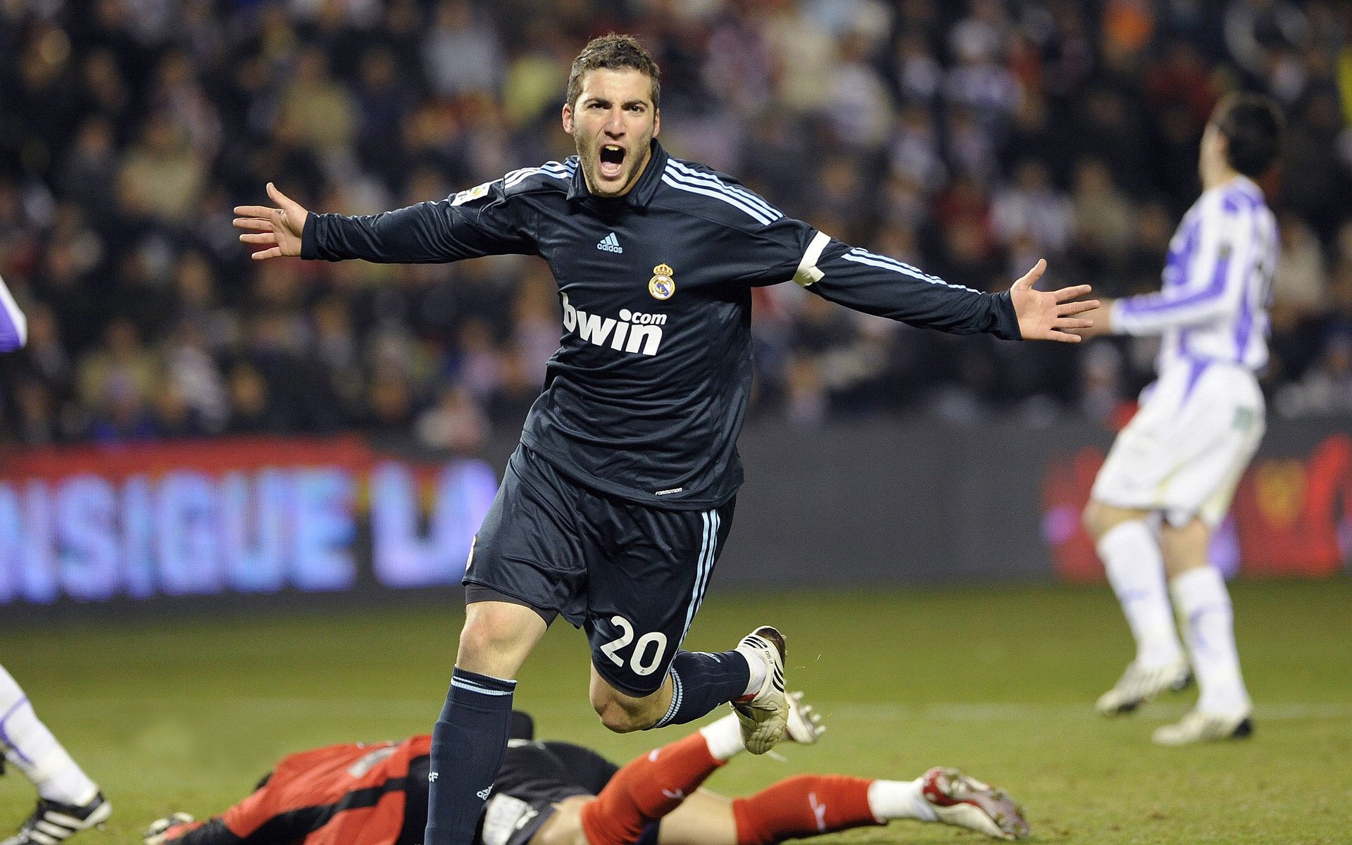 南非奇兵带走里昂，卢卡库赛后评分拉满，一场战术与意志的胜利