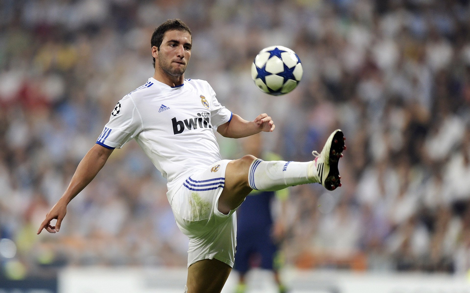 世界排名争夺战焦点战，广东队险胜火箭，惊心动魄的背后