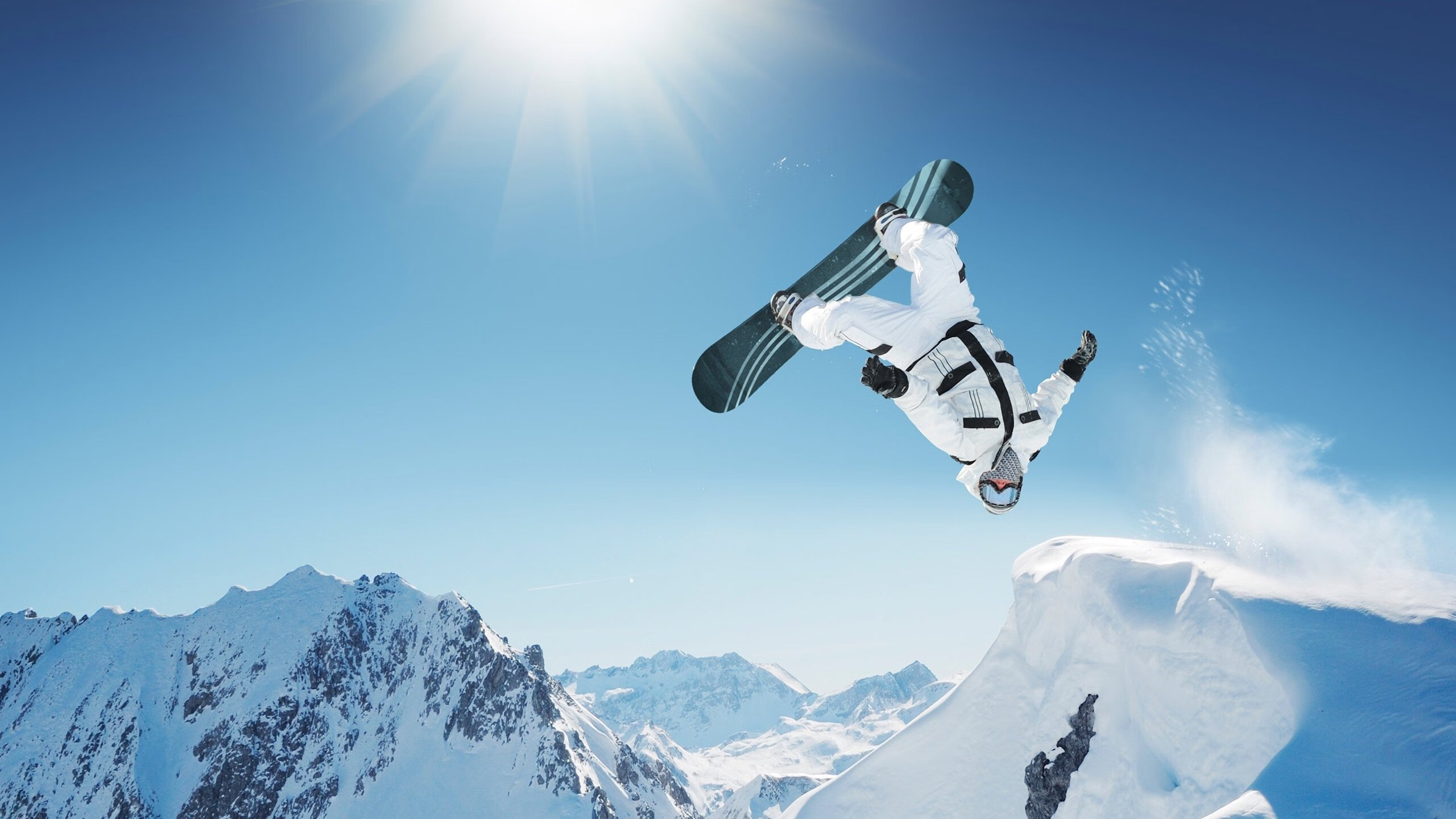 赛道上的孤勇者，诺里斯扛起迈凯伦，鏖战梅赛德斯与红牛霸权