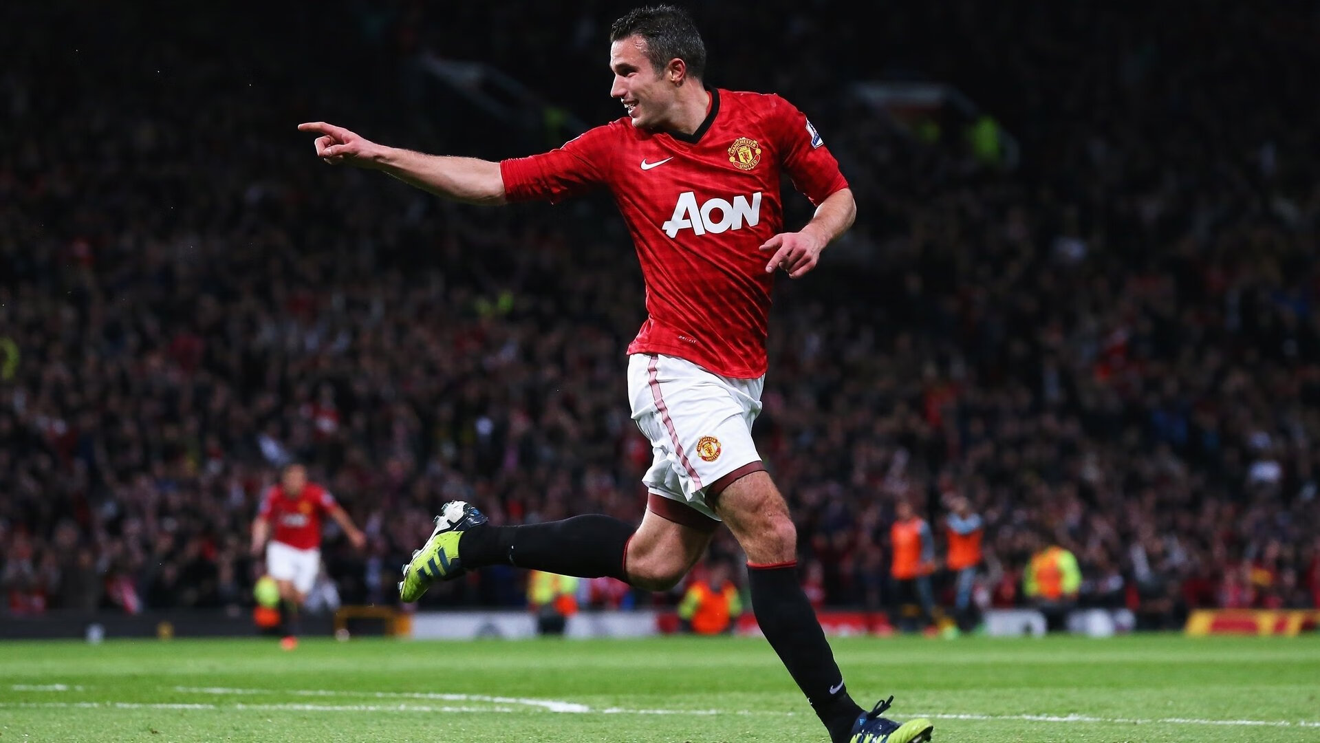 赛道上的逆袭，佩雷兹驾驶哈斯赛车力克雷诺，惊艳四座